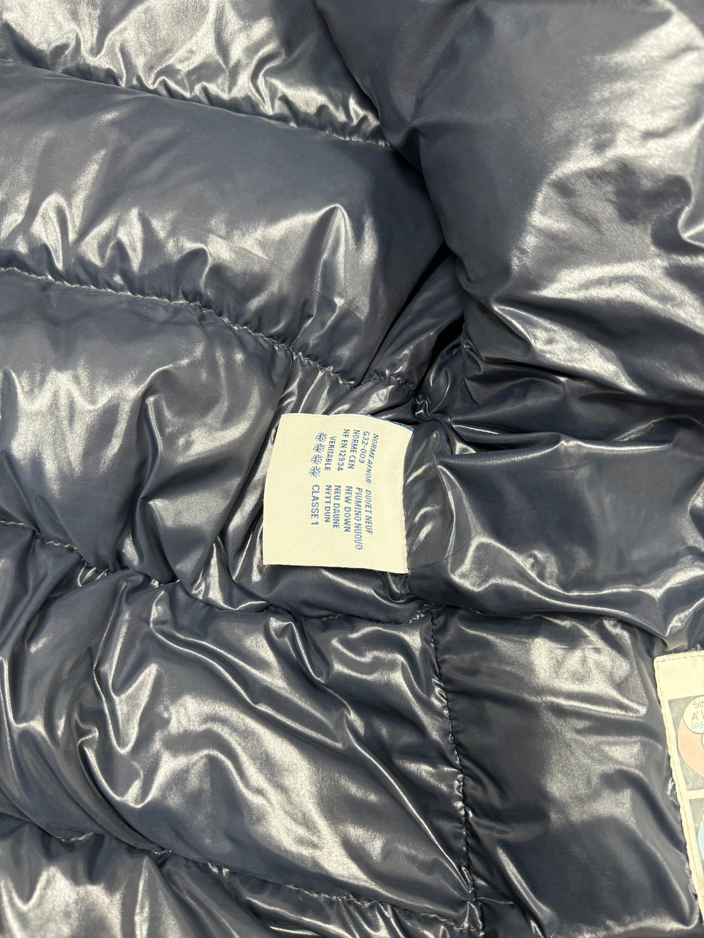 Moncler maya jacket (M)