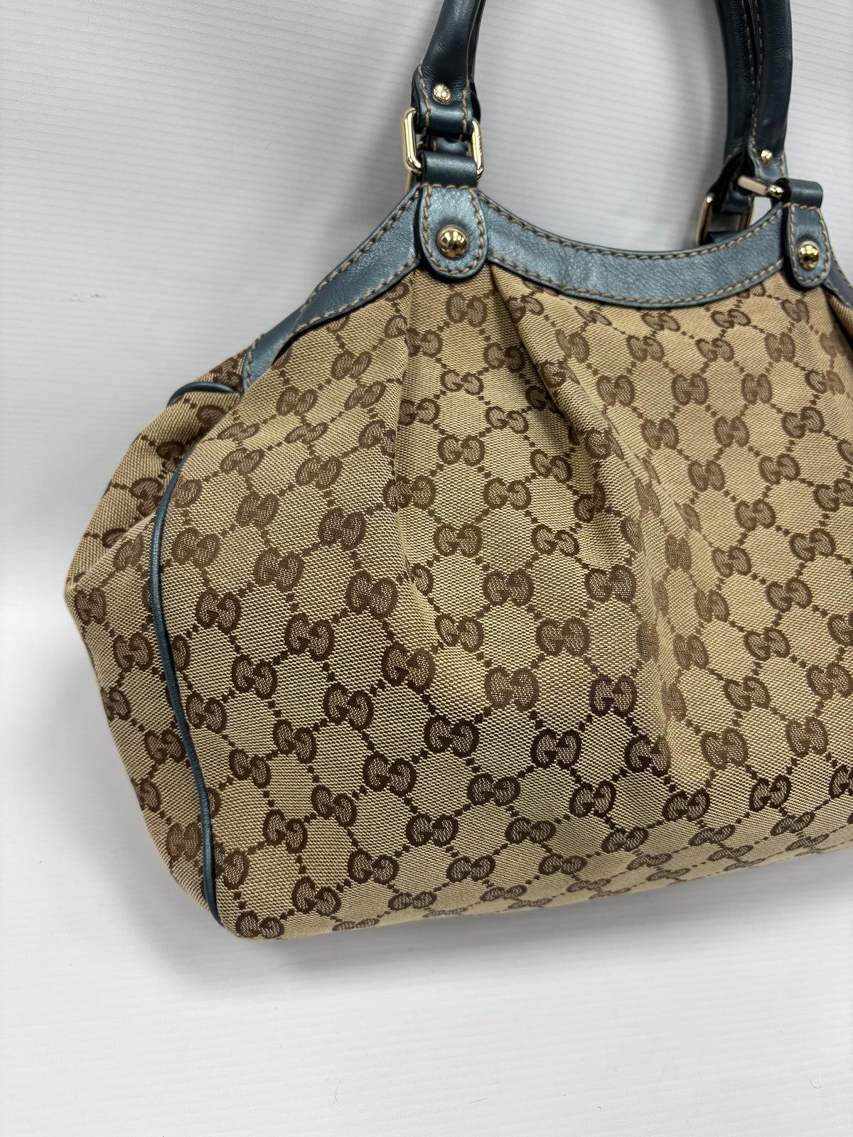 Gucci sukey medium tote bag