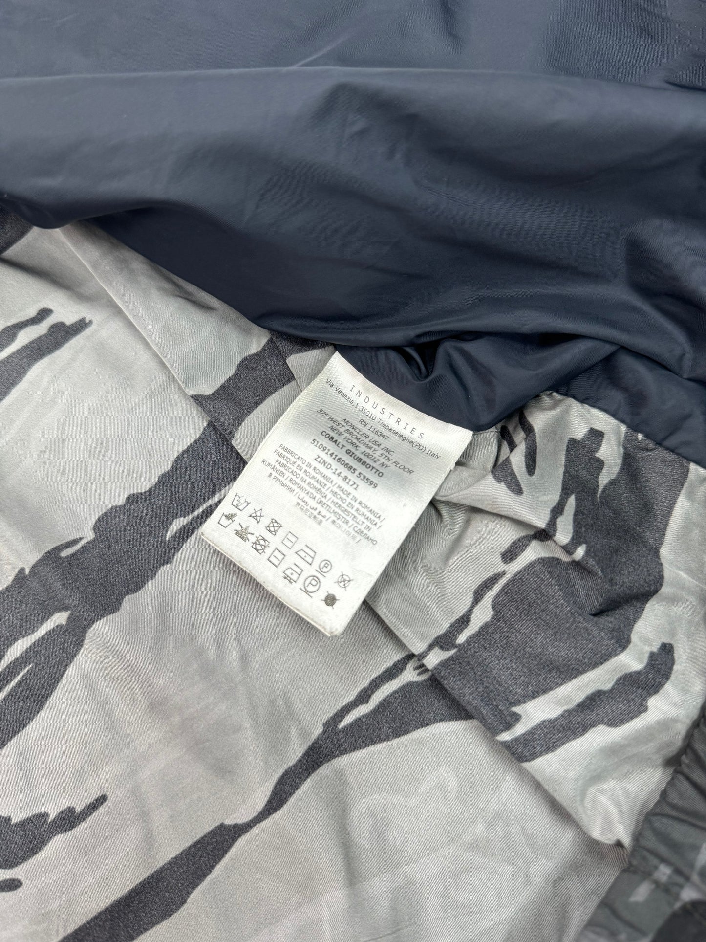 Moncler camo nylon jacket (L)