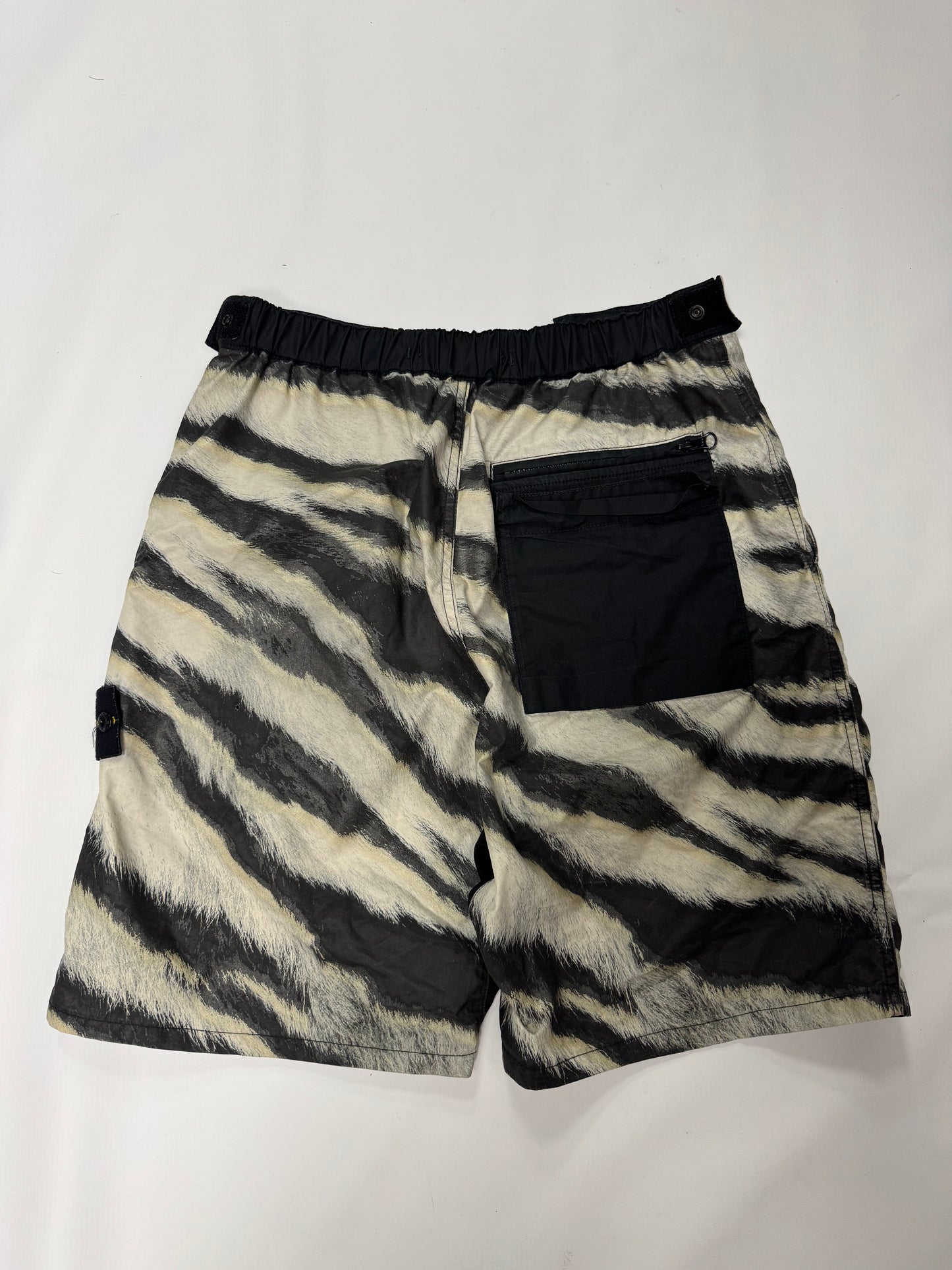 Stone island white tiger camo shorts (W30)