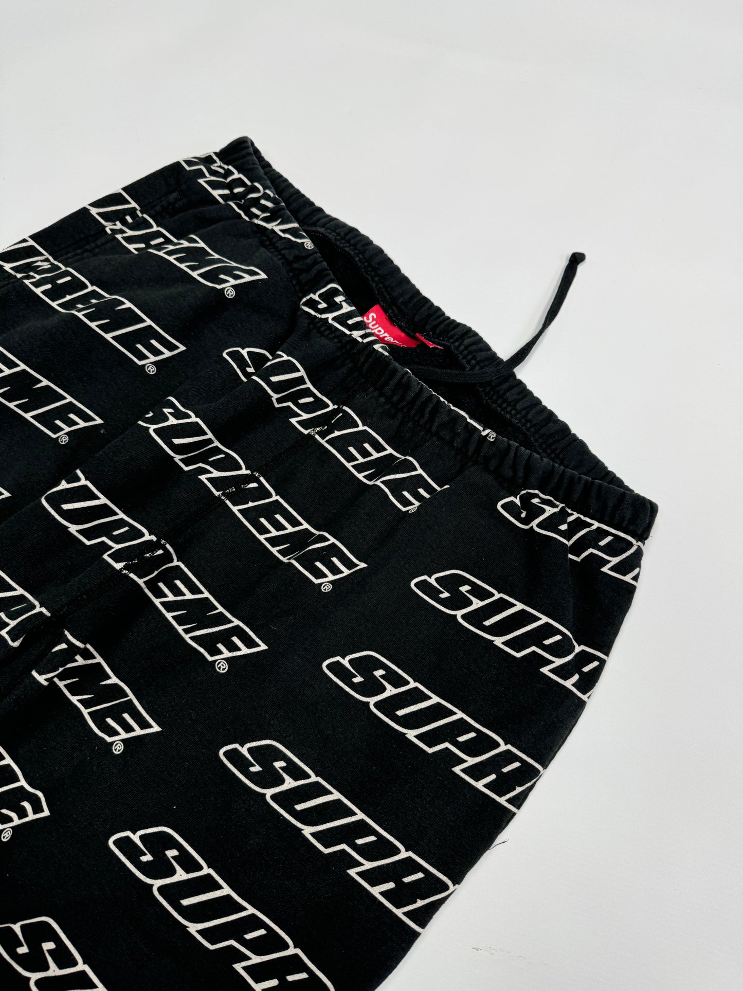 Supreme repeat joggers (XL)