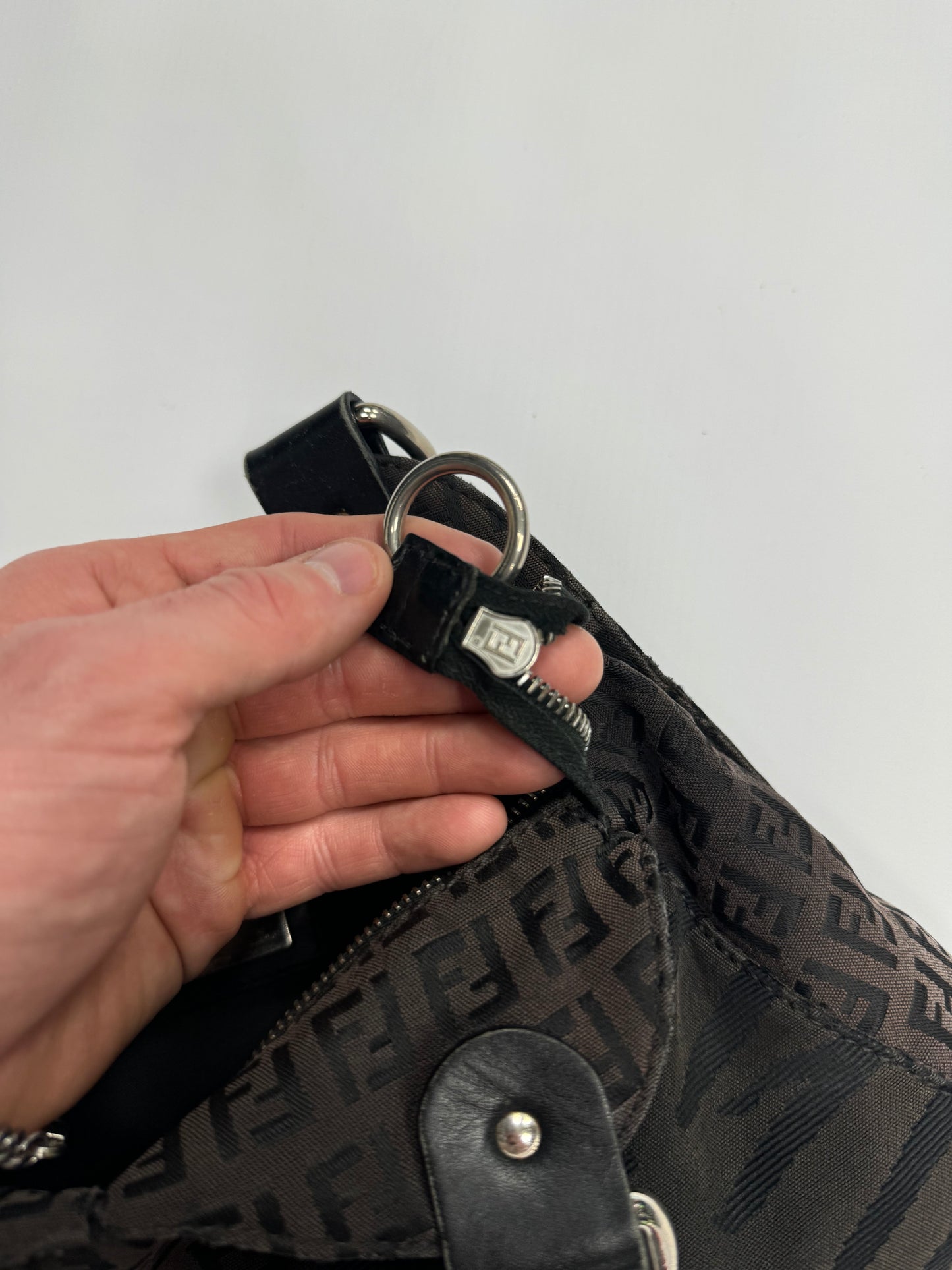 Fendi trapezio handbag (OS)