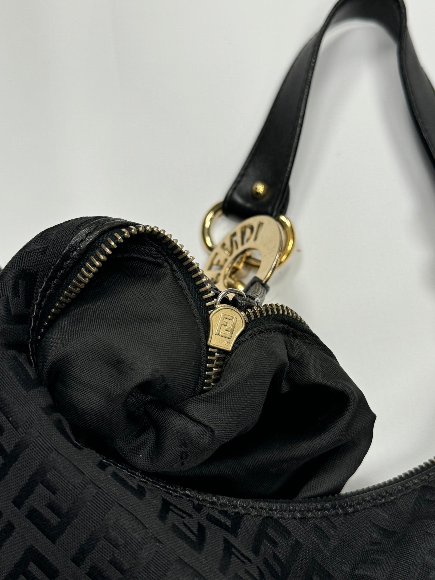 Fendi chef shoulder bag (OS)