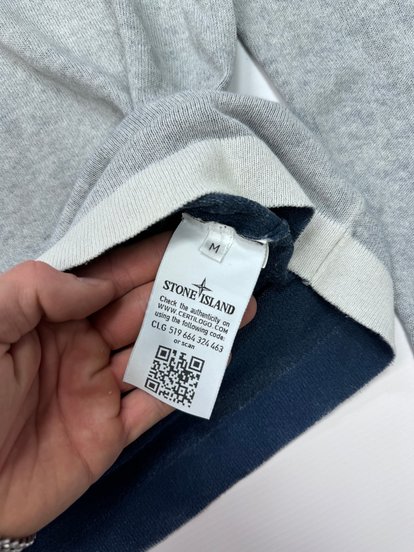 Stone island sprayed hoodie (M)